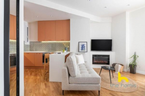 Romantic Nest with Electrical Fireplace near Acropolis